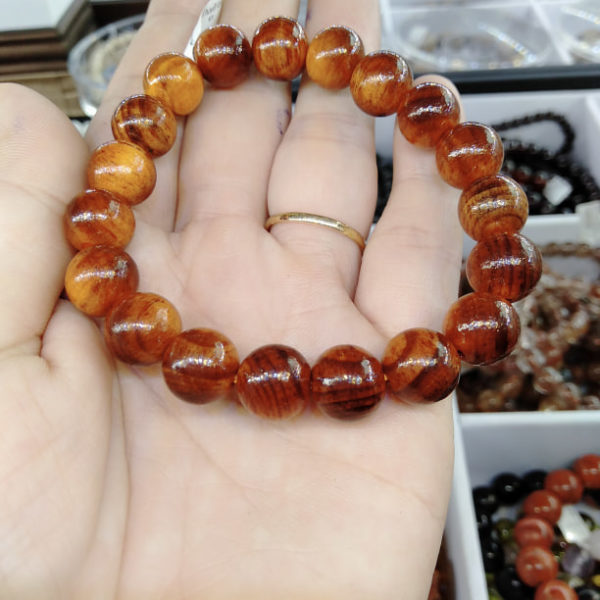 Vòng gỗ huyết long