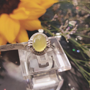 Nhẫn bạc đá Prehnite