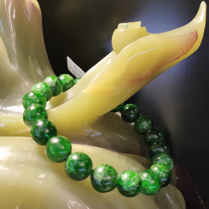Vòng đá Diopside
