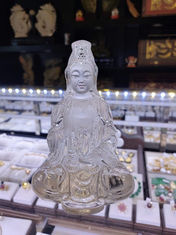 Phật bà đá lưu ly